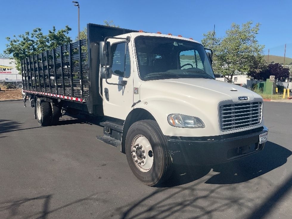 Flatbed Truck-Light and Medium Duty Trucks-Freightliner-2020-M2-West Sacramento-CA-104,107\n\t\tmiles-$ 59,000 - Image 1