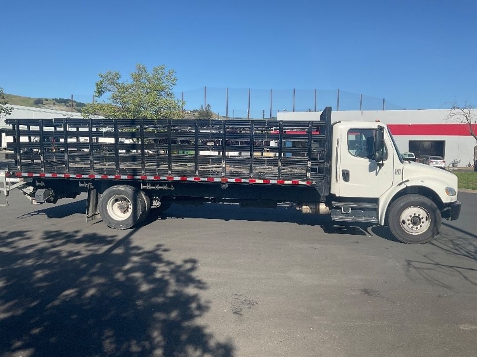 Flatbed Truck-Light and Medium Duty Trucks-Freightliner-2020-M2-West Sacramento-CA-104,107\n\t\tmiles-$ 59,000 - Image 14