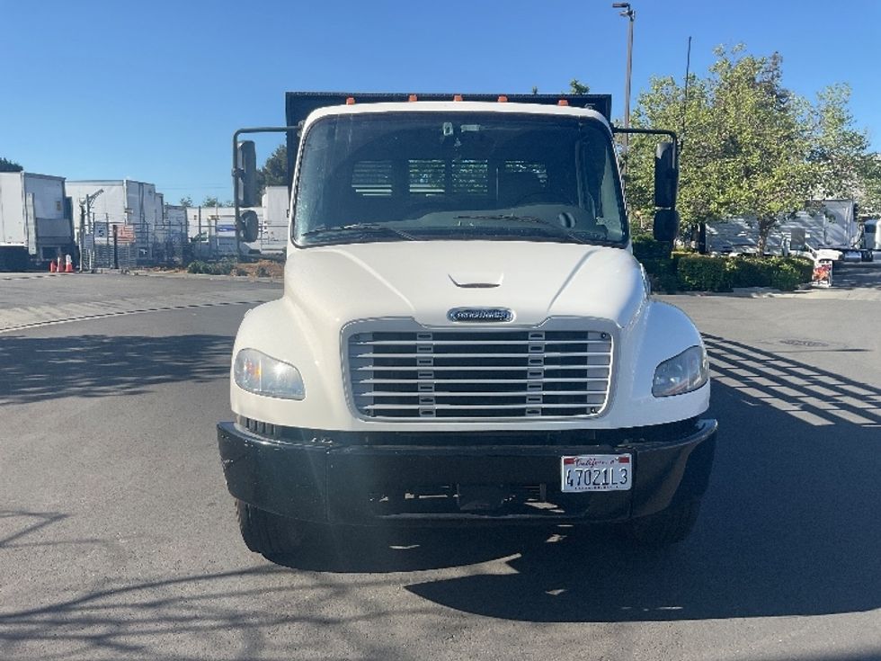 Flatbed Truck-Light and Medium Duty Trucks-Freightliner-2020-M2-West Sacramento-CA-104,107\n\t\tmiles-$ 59,000 - Image 2