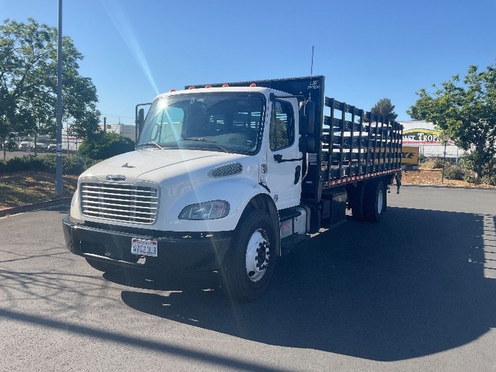 Flatbed Truck-Light and Medium Duty Trucks-Freightliner-2020-M2-West Sacramento-CA-104,107\n\t\tmiles-$ 59,000 - Image 3