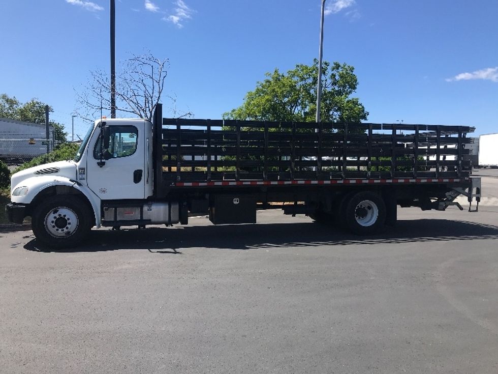 Flatbed Truck-Light and Medium Duty Trucks-Freightliner-2020-M2-West Sacramento-CA-104,107\n\t\tmiles-$ 59,000 - Image 4