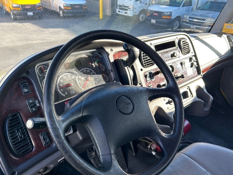 Flatbed Truck-Light and Medium Duty Trucks-Freightliner-2020-M2-West Sacramento-CA-104,230\n\t\tmiles-$ 54,000 - Image 16