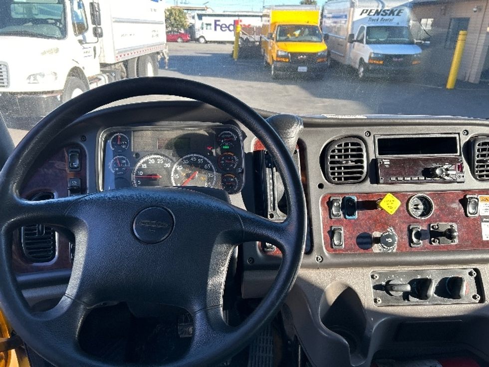 Flatbed Truck-Light and Medium Duty Trucks-Freightliner-2020-M2-West Sacramento-CA-104,230\n\t\tmiles-$ 54,000 - Image 17