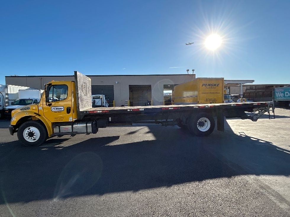 Flatbed Truck-Light and Medium Duty Trucks-Freightliner-2020-M2-West Sacramento-CA-104,230\n\t\tmiles-$ 54,000 - Image 4