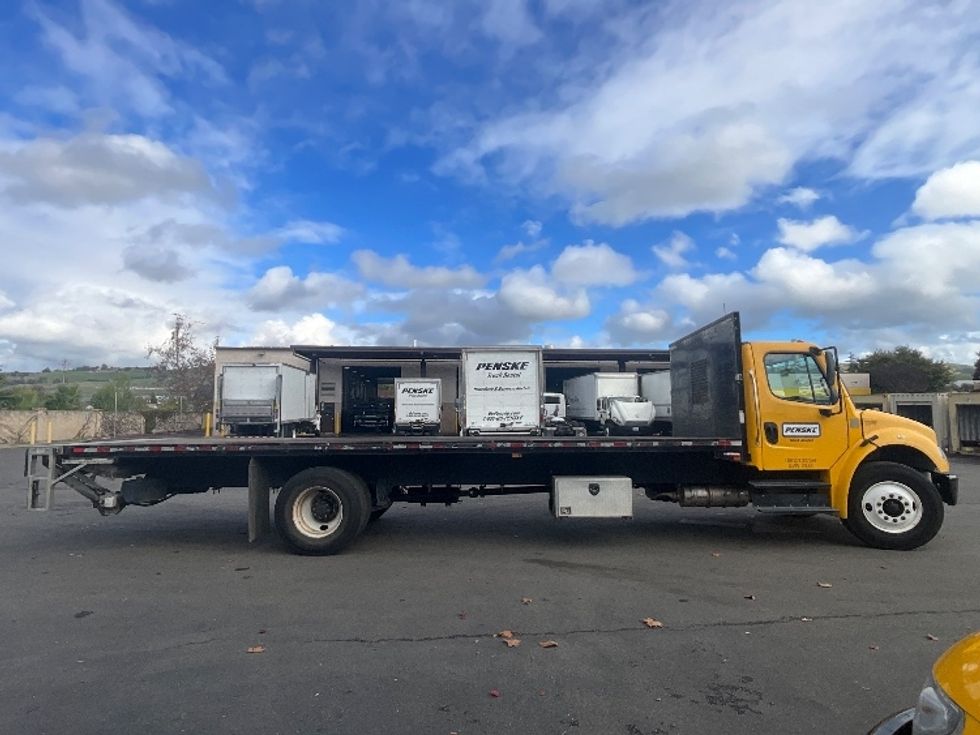 Flatbed Truck-Light and Medium Duty Trucks-Freightliner-2020-M2-West Sacramento-CA-118,428\n\t\tmiles-$ 59,250 - Image 13