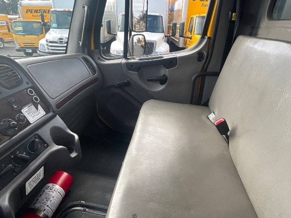 Flatbed Truck-Light and Medium Duty Trucks-Freightliner-2020-M2-West Sacramento-CA-118,428\n\t\tmiles-$ 59,250 - Image 17