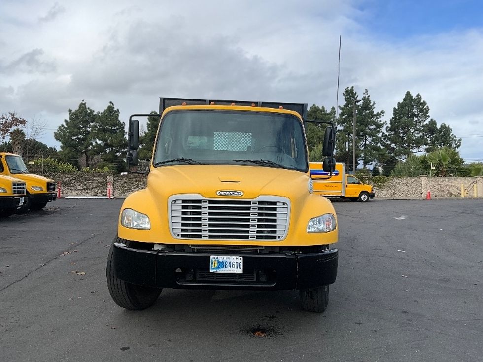 Flatbed Truck-Light and Medium Duty Trucks-Freightliner-2020-M2-West Sacramento-CA-118,428\n\t\tmiles-$ 59,250 - Image 2