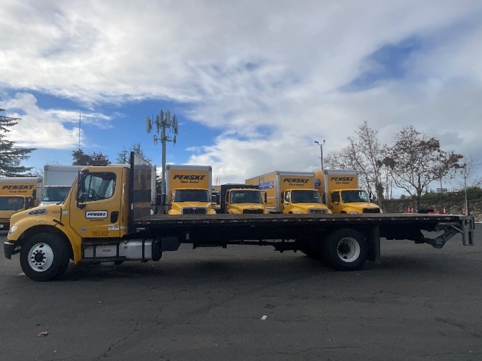 Flatbed Truck-Light and Medium Duty Trucks-Freightliner-2020-M2-West Sacramento-CA-118,428\n\t\tmiles-$ 59,250 - Image 4