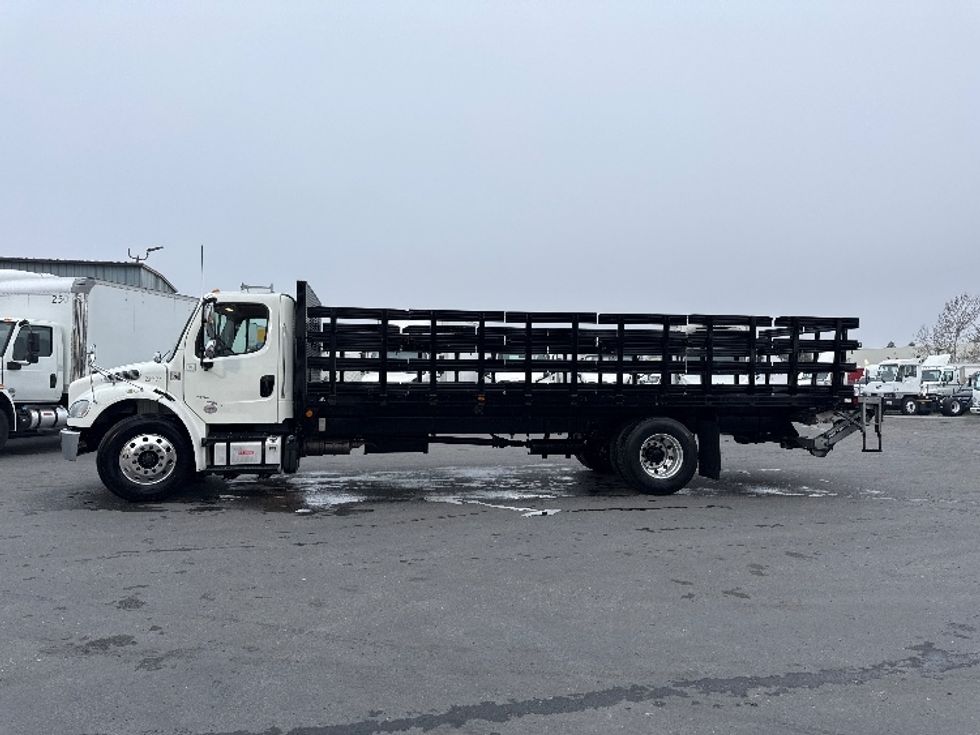 Flatbed Truck-Light and Medium Duty Trucks-Freightliner-2020-M2-West Sacramento-CA-126,152\n\t\tmiles-$ 57,500 - Image 4