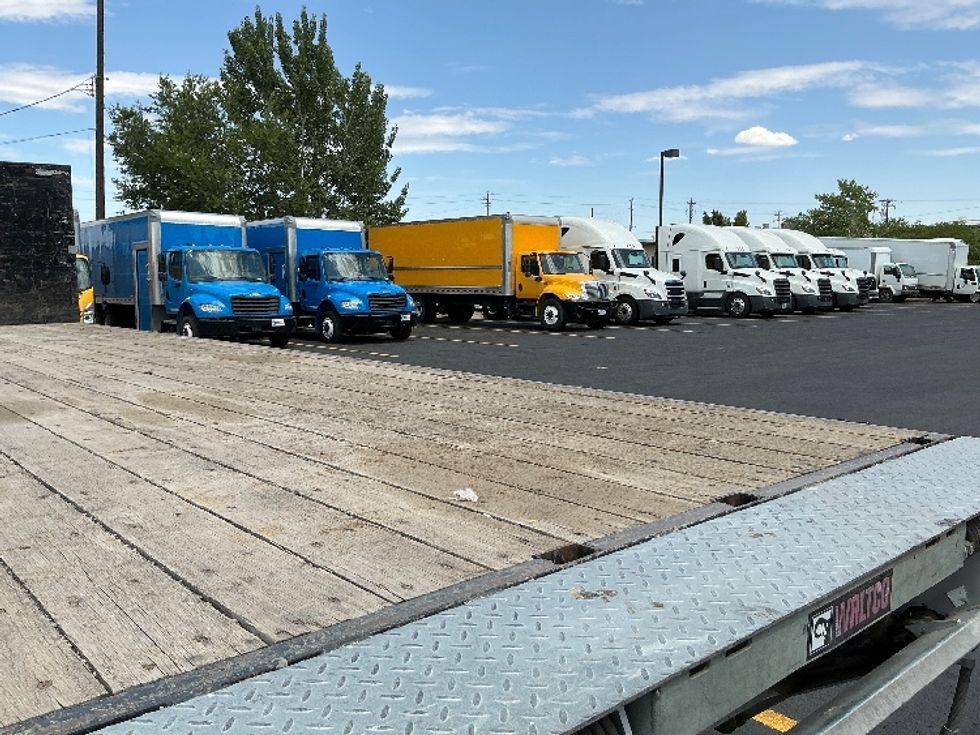 Flatbed Truck-Light and Medium Duty Trucks-Freightliner-2020-M2-West Sacramento-CA-129,084\n\t\tmiles-$ 54,250 - Image 12