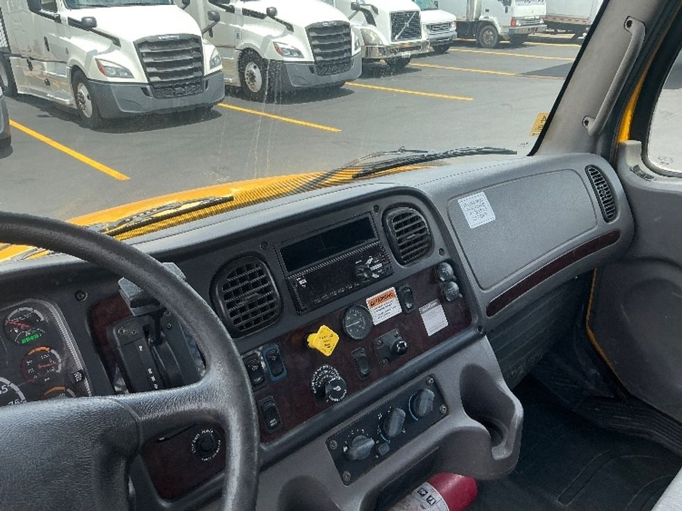 Flatbed Truck-Light and Medium Duty Trucks-Freightliner-2020-M2-West Sacramento-CA-129,084\n\t\tmiles-$ 54,250 - Image 18