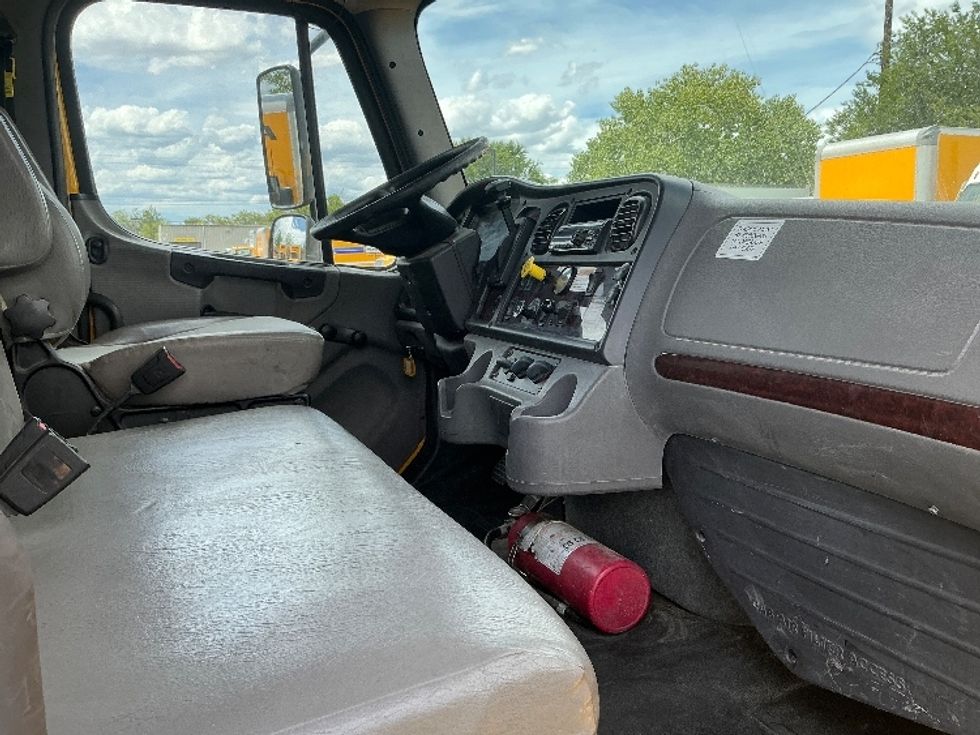 Flatbed Truck-Light and Medium Duty Trucks-Freightliner-2020-M2-West Sacramento-CA-129,084\n\t\tmiles-$ 54,250 - Image 21