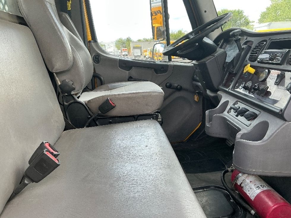 Flatbed Truck-Light and Medium Duty Trucks-Freightliner-2020-M2-West Sacramento-CA-129,084\n\t\tmiles-$ 54,250 - Image 22