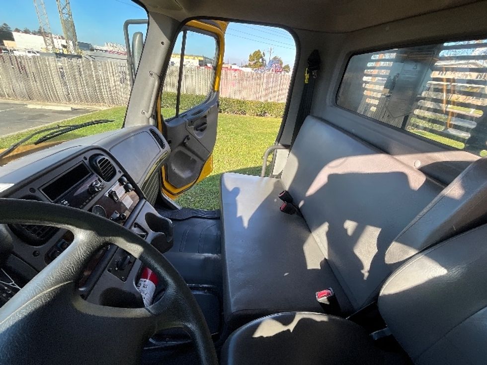 Flatbed Truck-Light and Medium Duty Trucks-Freightliner-2020-M2-West Sacramento-CA-135,875\n\t\tmiles-$ 51,750 - Image 18