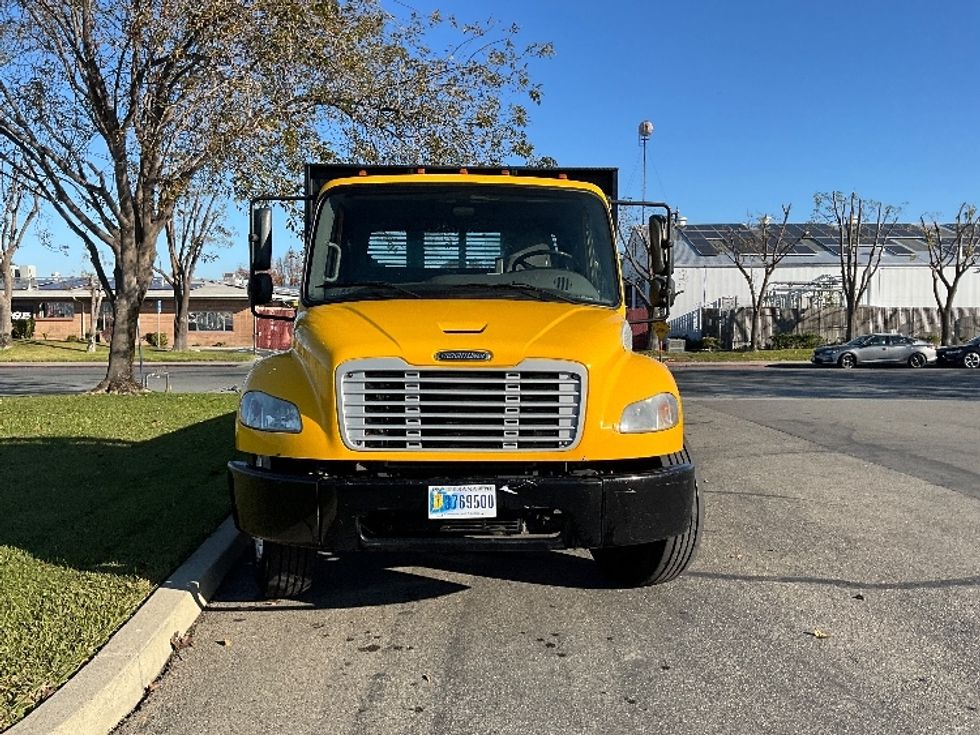 Flatbed Truck-Light and Medium Duty Trucks-Freightliner-2020-M2-West Sacramento-CA-135,875\n\t\tmiles-$ 51,750 - Image 2