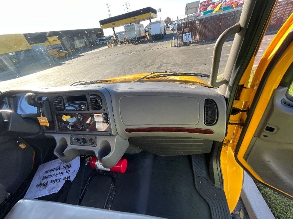 Flatbed Truck-Light and Medium Duty Trucks-Freightliner-2020-M2-West Sacramento-CA-135,875\n\t\tmiles-$ 51,750 - Image 20