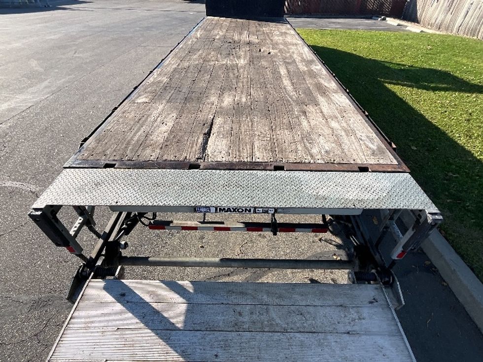 Flatbed Truck-Light and Medium Duty Trucks-Freightliner-2020-M2-West Sacramento-CA-135,875\n\t\tmiles-$ 51,750 - Image 9