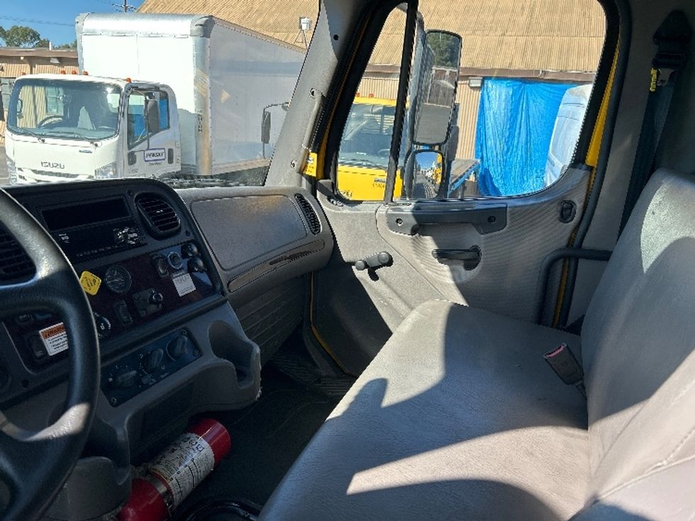 Flatbed Truck-Light and Medium Duty Trucks-Freightliner-2020-M2-West Sacramento-CA-142,393\n\t\tmiles-$ 52,500 - Image 18