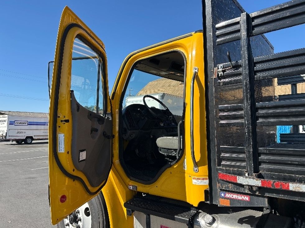 Flatbed Truck-Light and Medium Duty Trucks-Freightliner-2020-M2-West Sacramento-CA-142,393\n\t\tmiles-$ 52,500 - Image 20