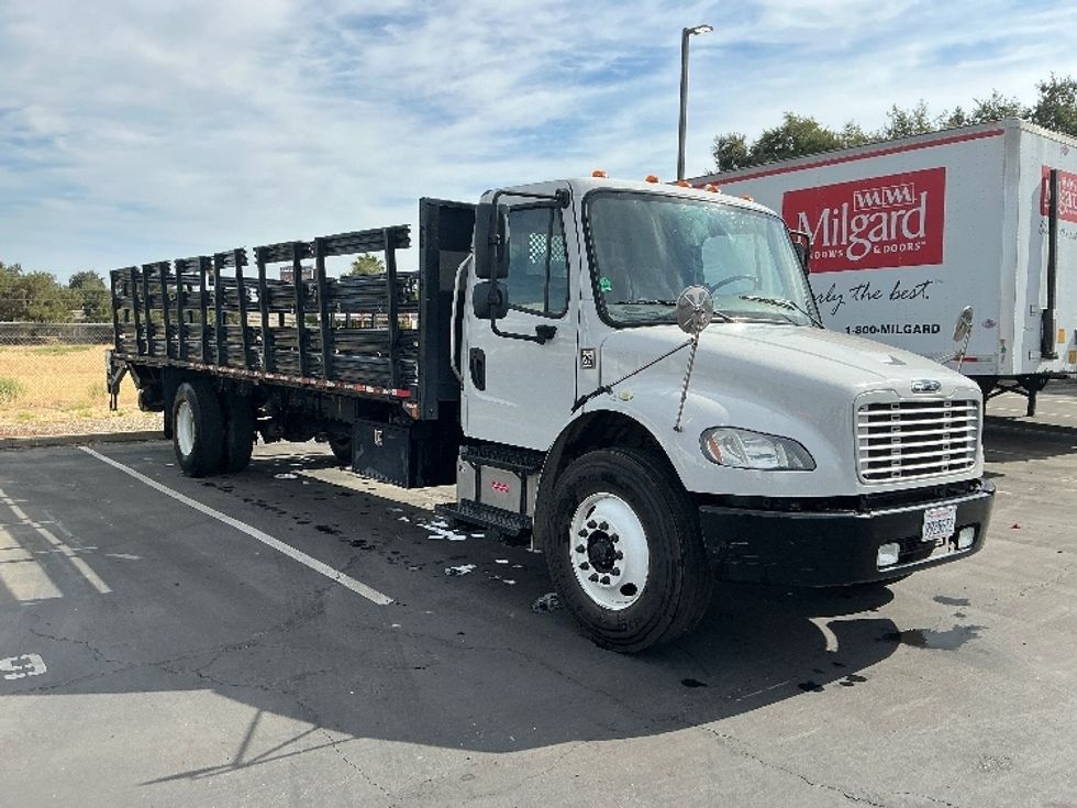 Flatbed Truck-Light and Medium Duty Trucks-Freightliner-2020-M2-West Sacramento-CA-148,358\n\t\tmiles-$ 61,000 - Image 1