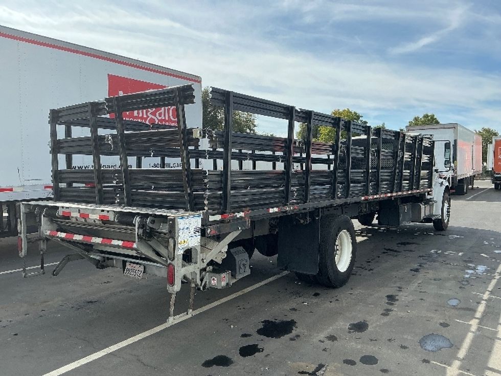 Flatbed Truck-Light and Medium Duty Trucks-Freightliner-2020-M2-West Sacramento-CA-148,358\n\t\tmiles-$ 61,000 - Image 13