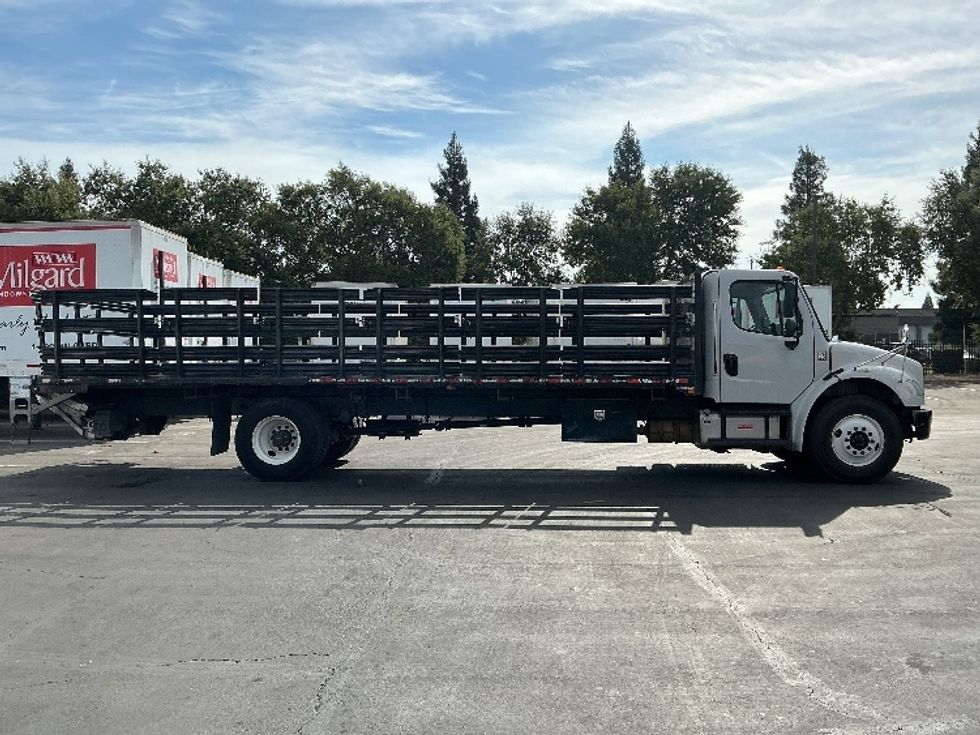 Flatbed Truck-Light and Medium Duty Trucks-Freightliner-2020-M2-West Sacramento-CA-148,358\n\t\tmiles-$ 61,000 - Image 15
