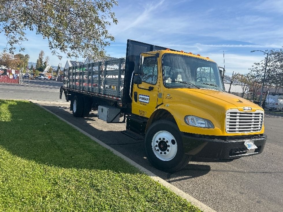 Flatbed Truck-Light and Medium Duty Trucks-Freightliner-2020-M2-West Sacramento-CA-148,637\n\t\tmiles-$ 50,000 - Image 1