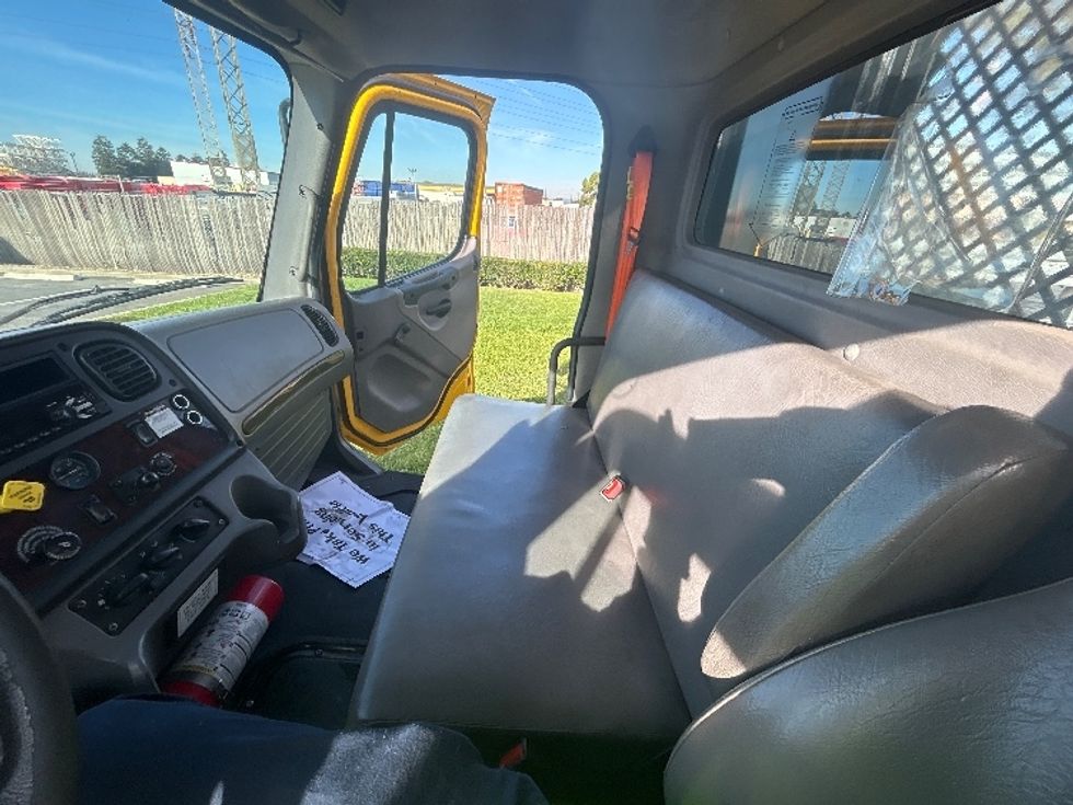 Flatbed Truck-Light and Medium Duty Trucks-Freightliner-2020-M2-West Sacramento-CA-148,637\n\t\tmiles-$ 50,000 - Image 18