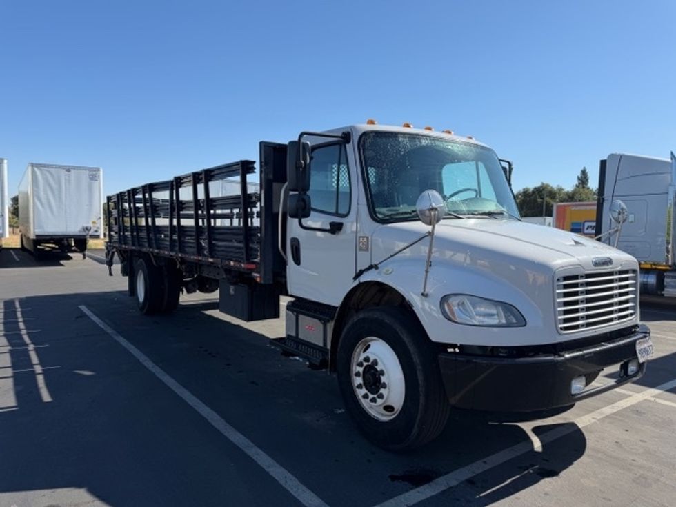 Flatbed Truck-Light and Medium Duty Trucks-Freightliner-2020-M2-West Sacramento-CA-252,450\n\t\tmiles-$ 45,750 - Image 1