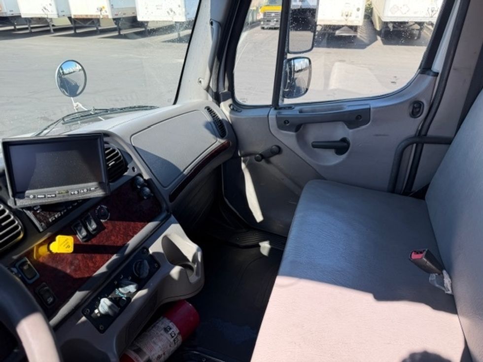 Flatbed Truck-Light and Medium Duty Trucks-Freightliner-2020-M2-West Sacramento-CA-252,450\n\t\tmiles-$ 45,750 - Image 19