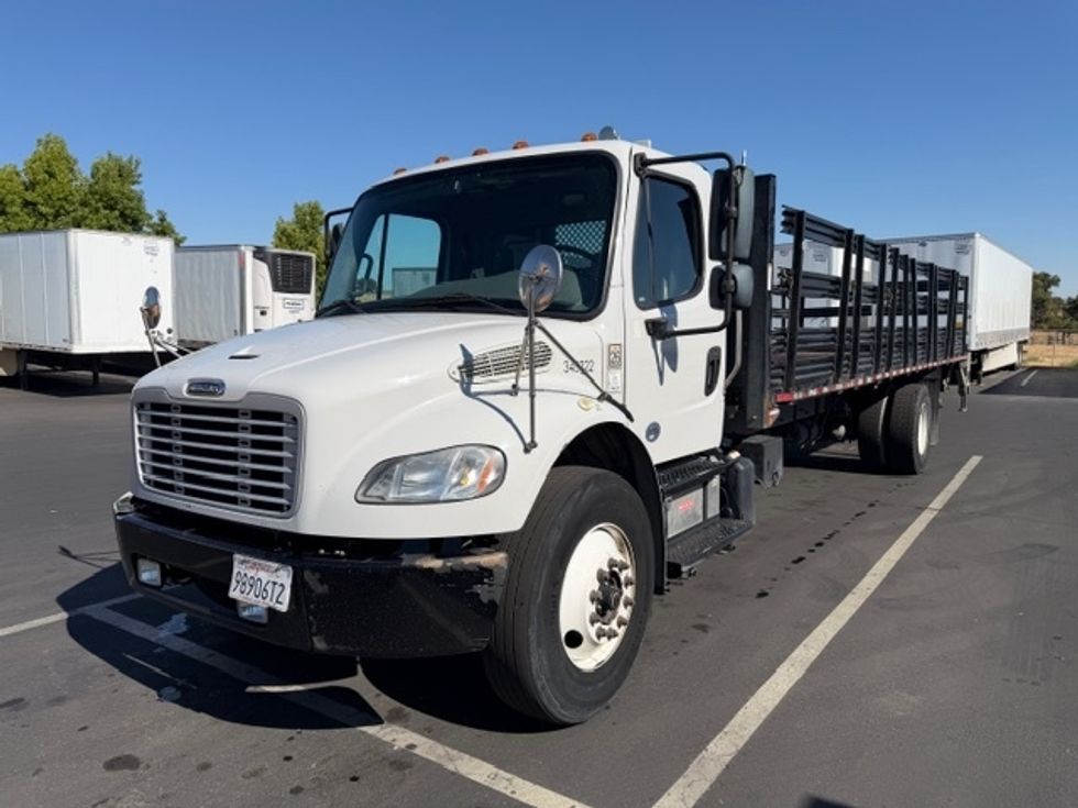 Flatbed Truck-Light and Medium Duty Trucks-Freightliner-2020-M2-West Sacramento-CA-252,450\n\t\tmiles-$ 45,750 - Image 3