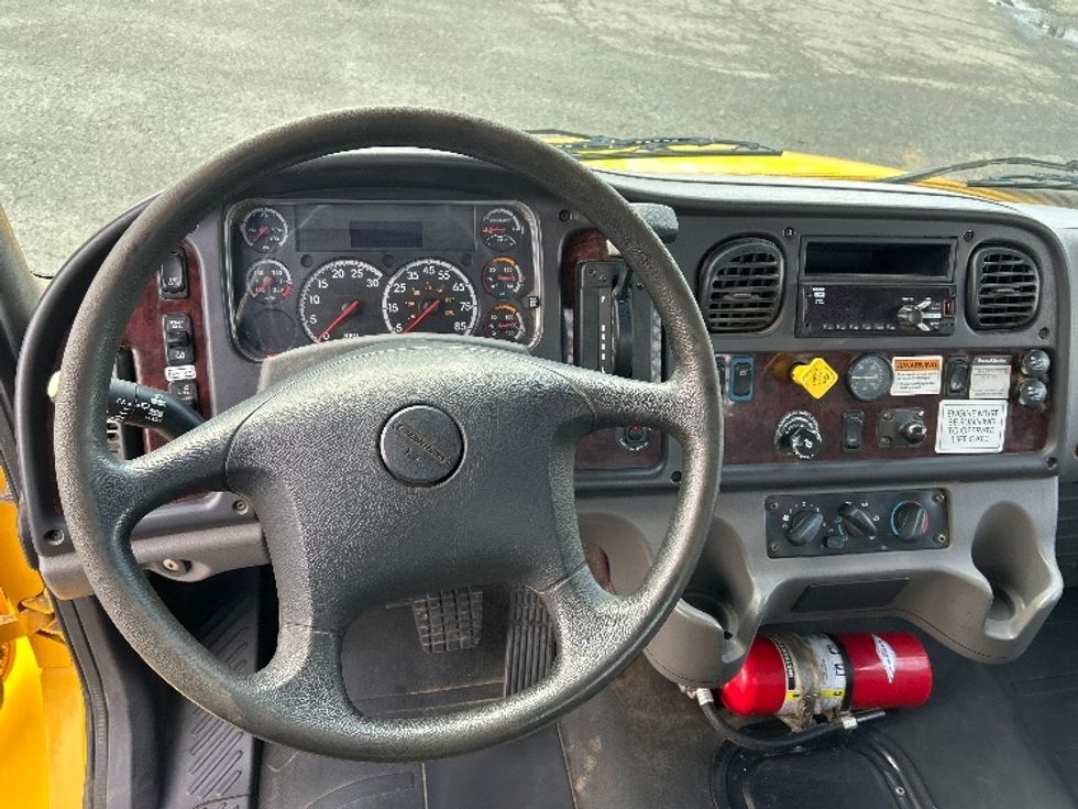 Flatbed Truck-Light and Medium Duty Trucks-Freightliner-2020-M2-West Sacramento-CA-56,148\n\t\tmiles-$ 55,000 - Image 15