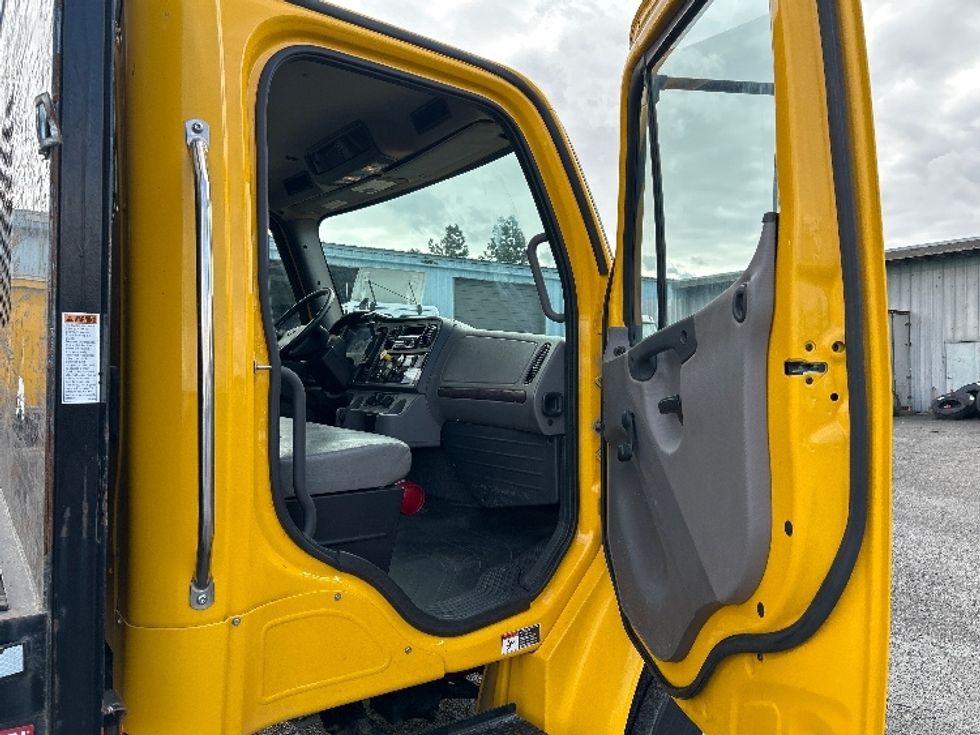 Flatbed Truck-Light and Medium Duty Trucks-Freightliner-2020-M2-West Sacramento-CA-56,148\n\t\tmiles-$ 55,000 - Image 17
