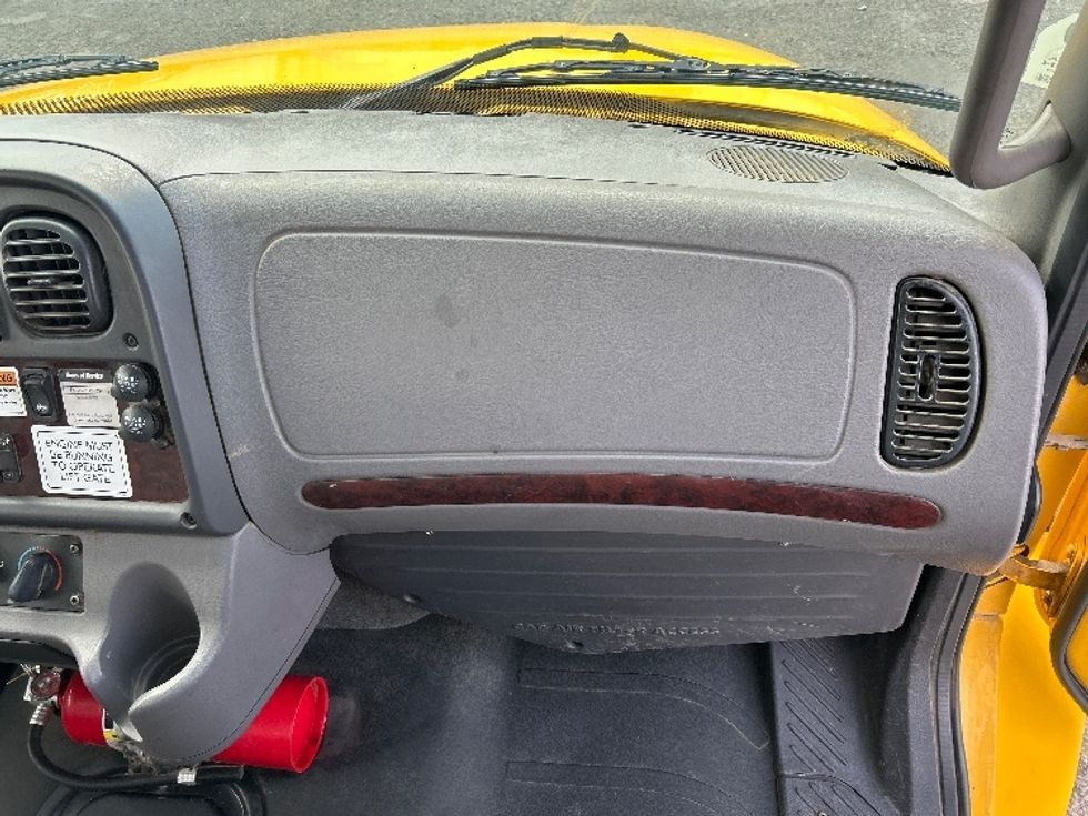 Flatbed Truck-Light and Medium Duty Trucks-Freightliner-2020-M2-West Sacramento-CA-56,148\n\t\tmiles-$ 55,000 - Image 18