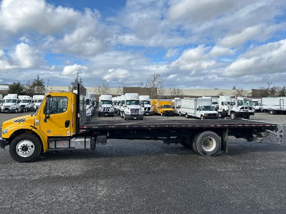 Flatbed Truck-Light and Medium Duty Trucks-Freightliner-2020-M2-West Sacramento-CA-56,148\n\t\tmiles-$ 55,000 - Image 4