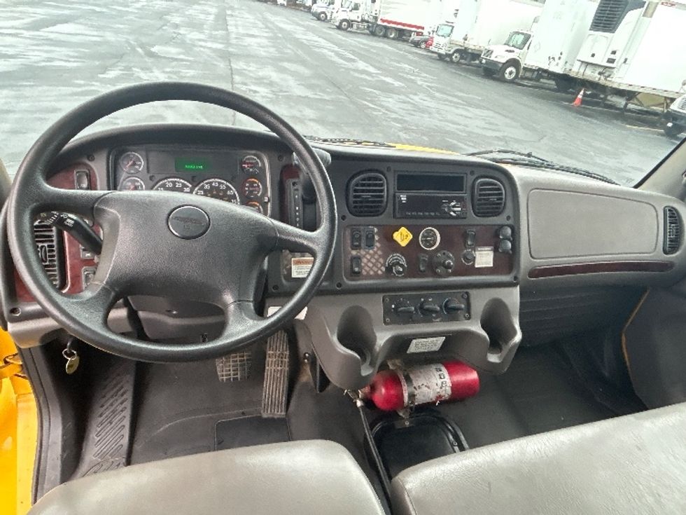 Flatbed Truck-Light and Medium Duty Trucks-Freightliner-2020-M2-West Sacramento-CA-60,368\n\t\tmiles-$ 64,000 - Image 16