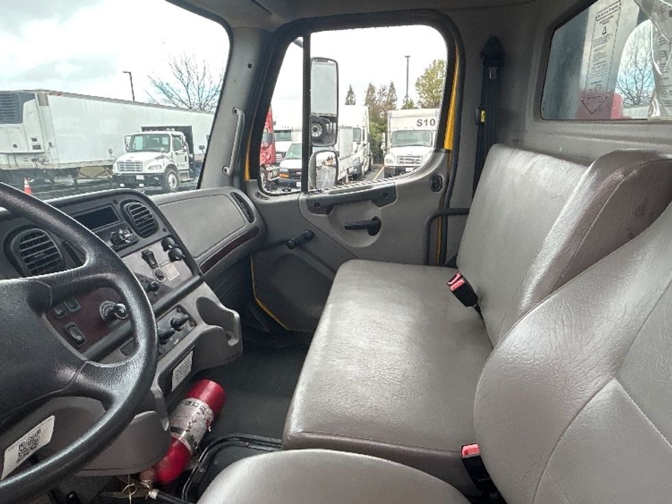 Flatbed Truck-Light and Medium Duty Trucks-Freightliner-2020-M2-West Sacramento-CA-60,368\n\t\tmiles-$ 64,000 - Image 17
