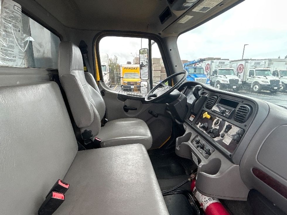 Flatbed Truck-Light and Medium Duty Trucks-Freightliner-2020-M2-West Sacramento-CA-60,368\n\t\tmiles-$ 64,000 - Image 20