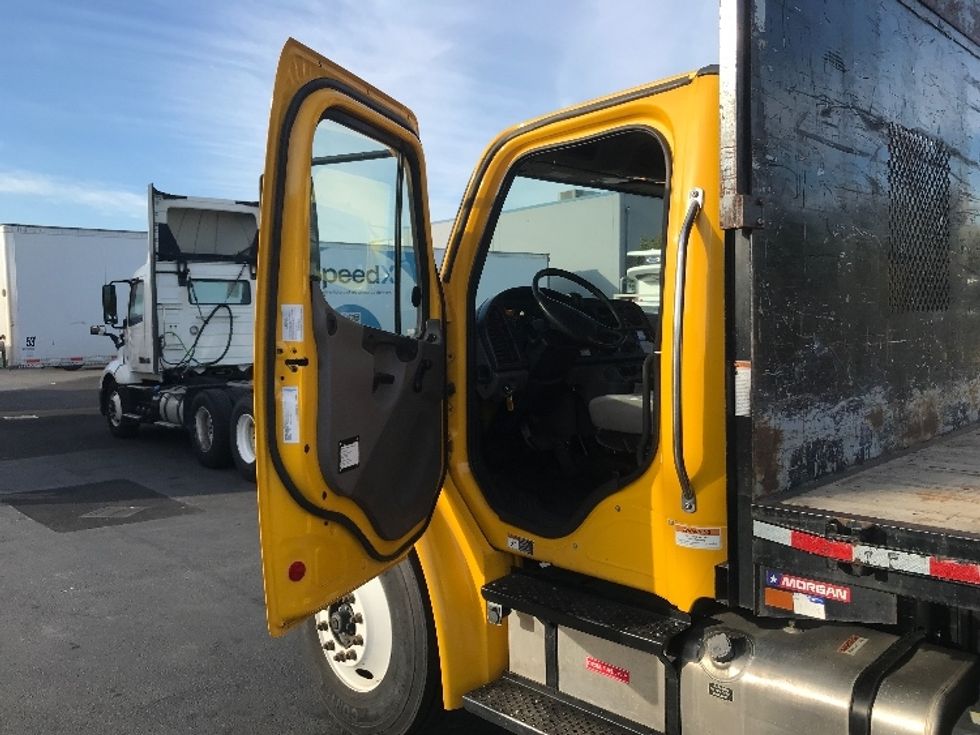 Flatbed Truck-Light and Medium Duty Trucks-Freightliner-2020-M2-West Sacramento-CA-68,298\n\t\tmiles-$ 58,500 - Image 16