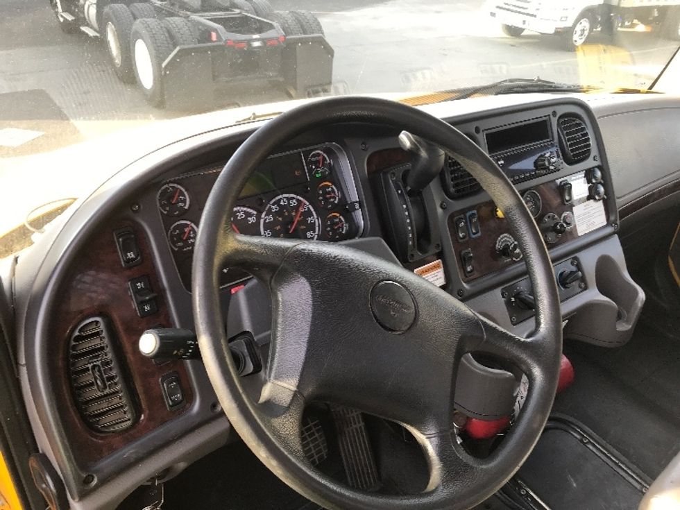 Flatbed Truck-Light and Medium Duty Trucks-Freightliner-2020-M2-West Sacramento-CA-68,298\n\t\tmiles-$ 58,500 - Image 17