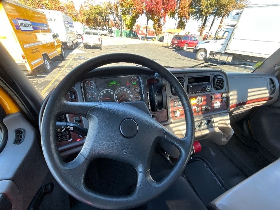 Flatbed Truck-Light and Medium Duty Trucks-Freightliner-2020-M2-West Sacramento-CA-84,758\n\t\tmiles-$ 57,000 - Image 17