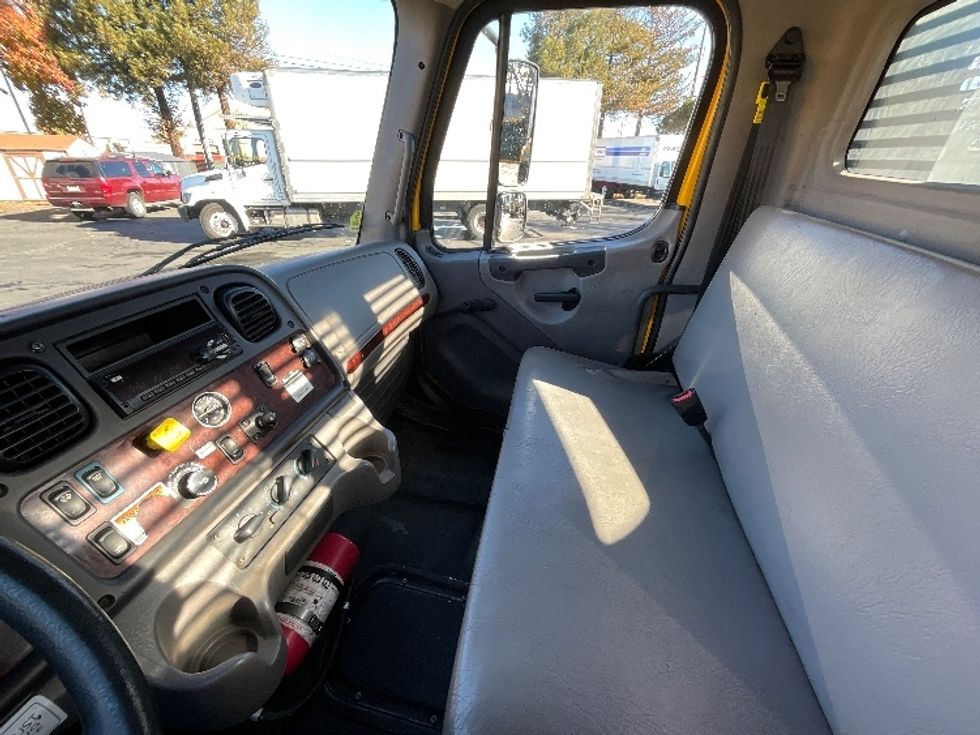 Flatbed Truck-Light and Medium Duty Trucks-Freightliner-2020-M2-West Sacramento-CA-84,758\n\t\tmiles-$ 57,000 - Image 19