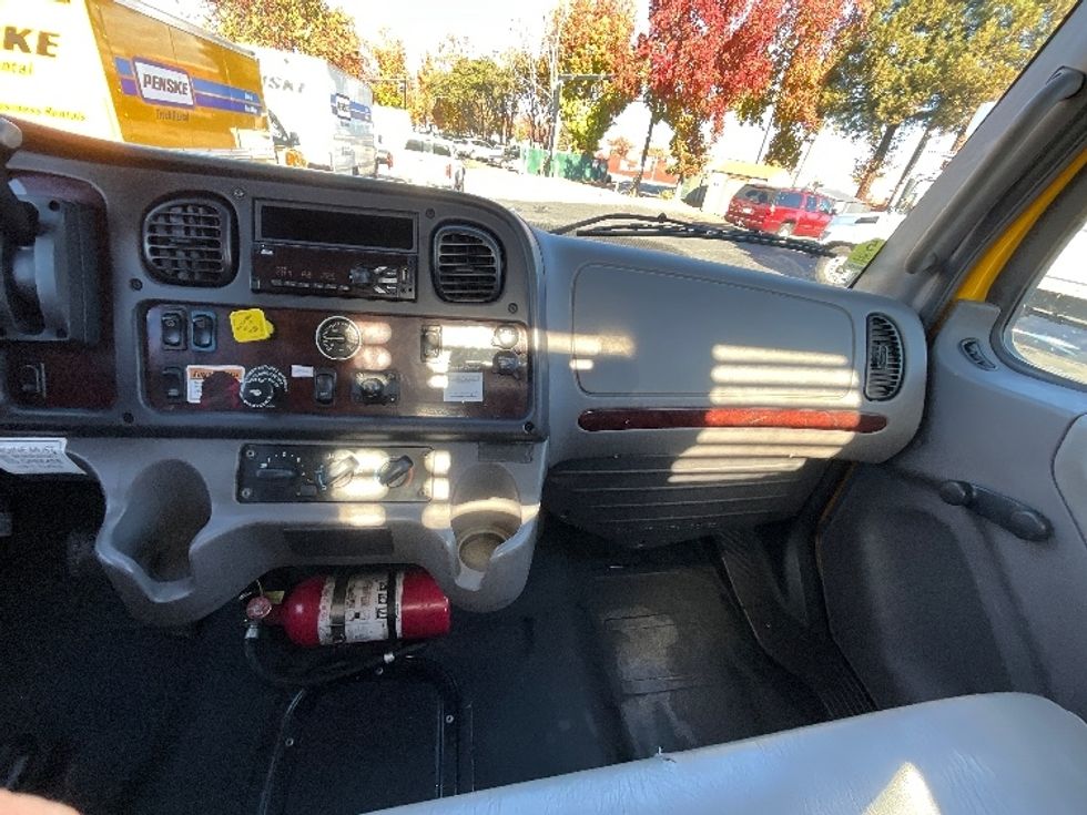 Flatbed Truck-Light and Medium Duty Trucks-Freightliner-2020-M2-West Sacramento-CA-84,758\n\t\tmiles-$ 57,000 - Image 21