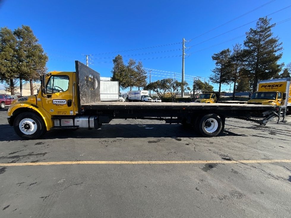 Flatbed Truck-Light and Medium Duty Trucks-Freightliner-2020-M2-West Sacramento-CA-84,758\n\t\tmiles-$ 57,000 - Image 4