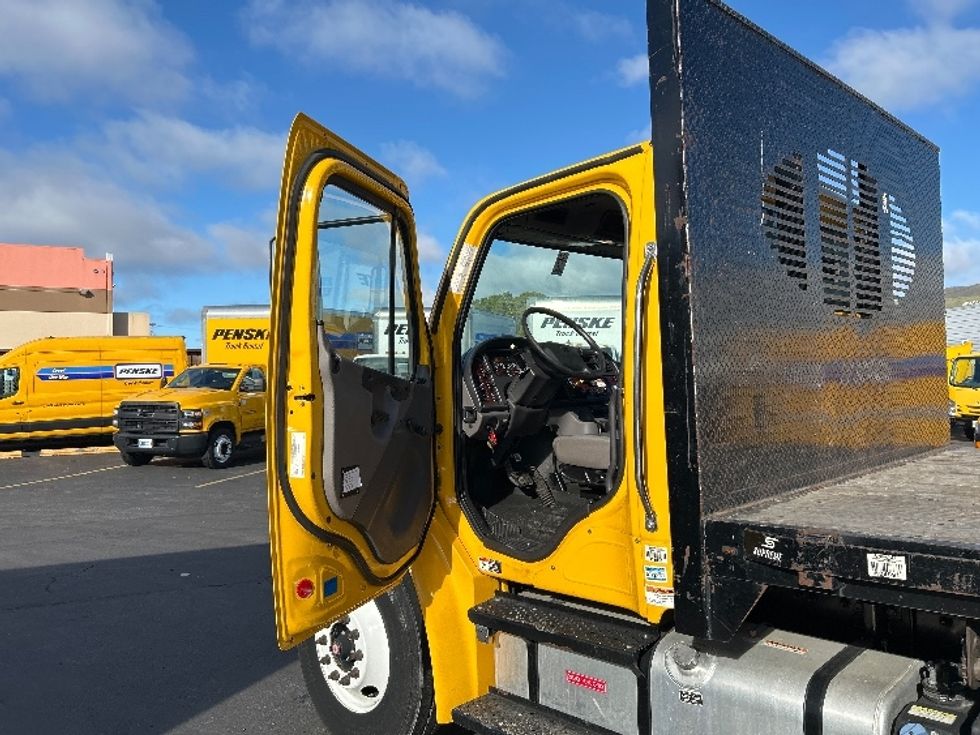 Flatbed Truck-Light and Medium Duty Trucks-Freightliner-2020-M2-West Sacramento-CA-89,141\n\t\tmiles-$ 55,500 - Image 15
