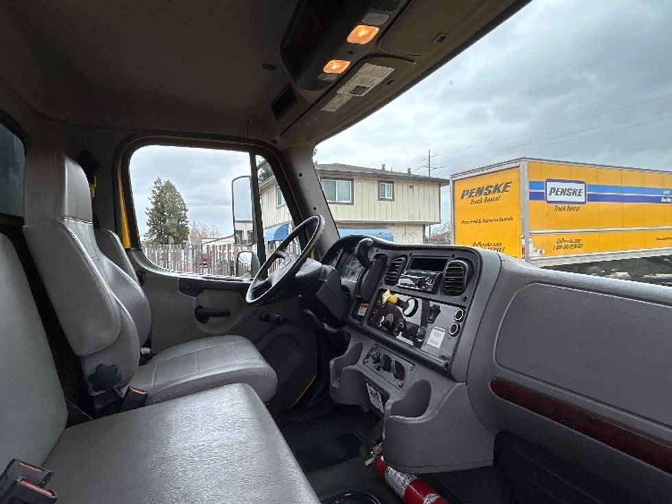 Flatbed Truck-Light and Medium Duty Trucks-Freightliner-2020-M2-West Sacramento-CA-93,058\n\t\tmiles-$ 55,000 - Image 21