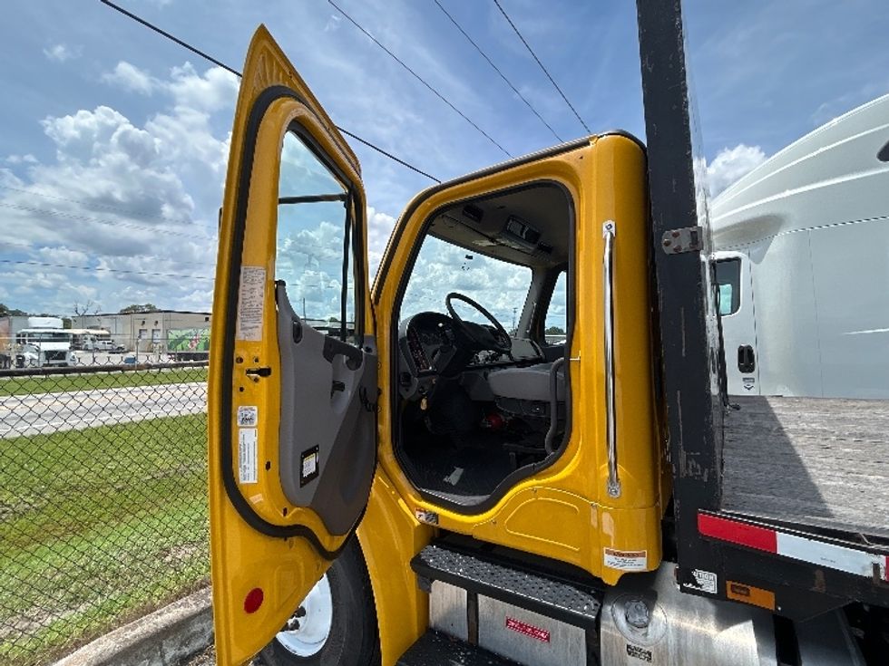 Flatbed Truck-Light and Medium Duty Trucks-Freightliner-2020-M2-Winter Haven-FL-279,136\n\t\tmiles-$ 23,750 - Image 16