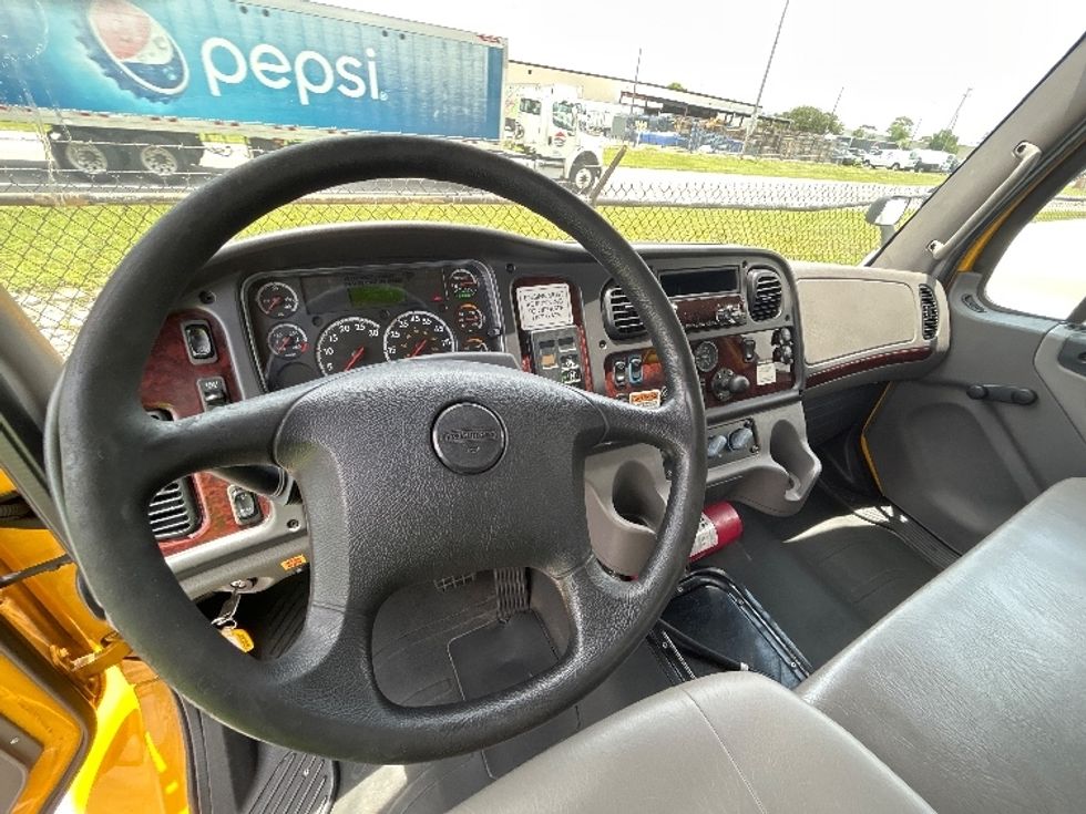 Flatbed Truck-Light and Medium Duty Trucks-Freightliner-2020-M2-Winter Haven-FL-279,136\n\t\tmiles-$ 23,750 - Image 17