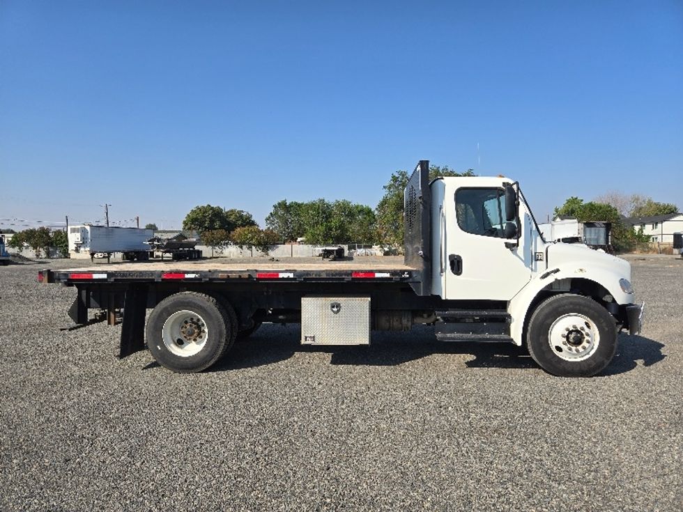 Flatbed Truck-Light and Medium Duty Trucks-Freightliner-2020-M2-Yakima-WA-112,146\n\t\tmiles-$ 50,000 - Image 13