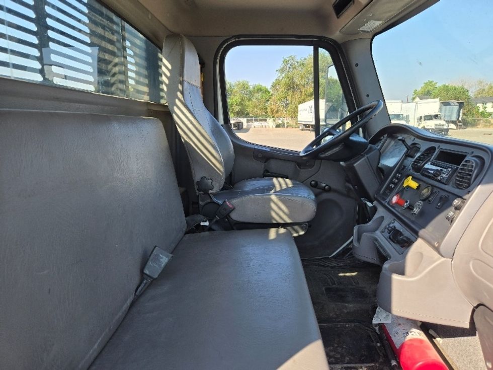 Flatbed Truck-Light and Medium Duty Trucks-Freightliner-2020-M2-Yakima-WA-112,146\n\t\tmiles-$ 50,000 - Image 20